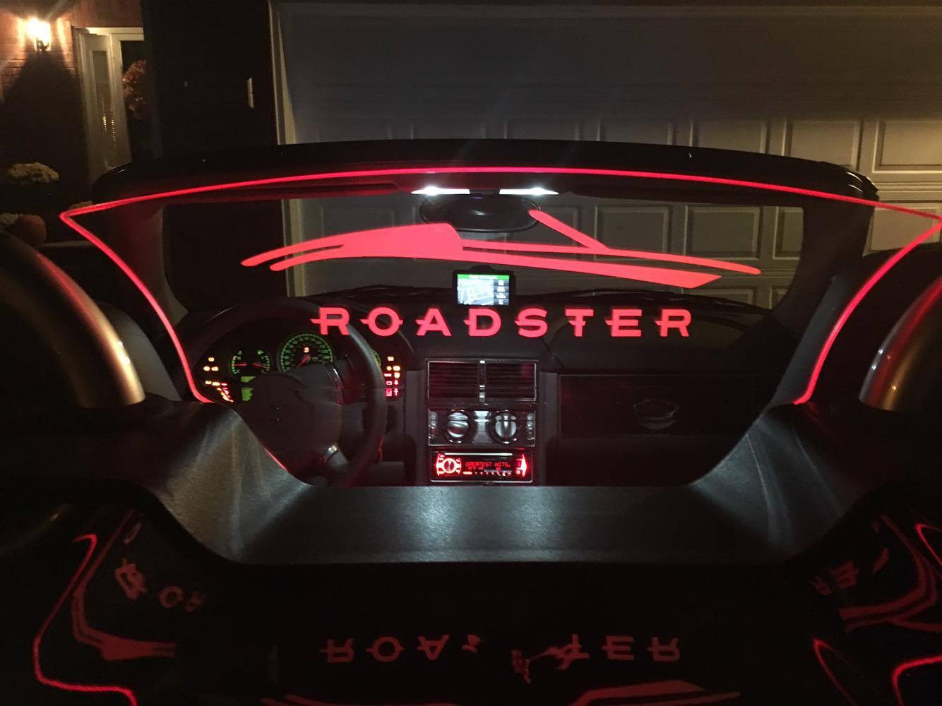 chrysler-crossfire-roadster-wind-restrictor-lighted-red